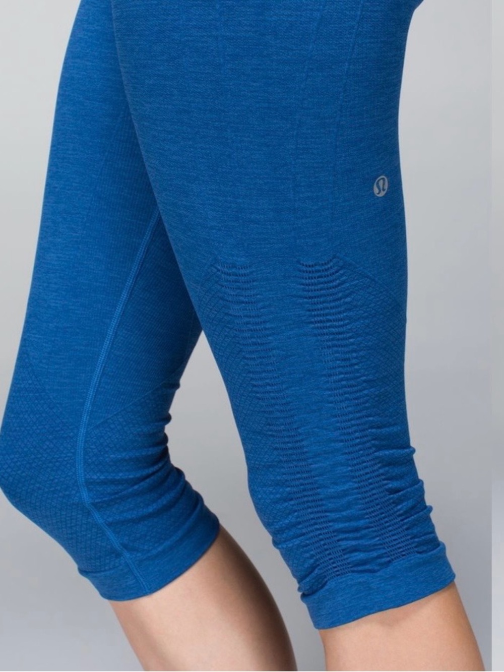 Lululemon Flow & Go
Cropped Leggings